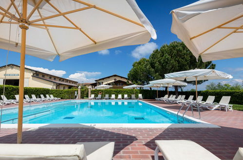 Foto 1 - Appartamento con 1 camera da letto a Desenzano del Garda con piscina e vista sulle montagne