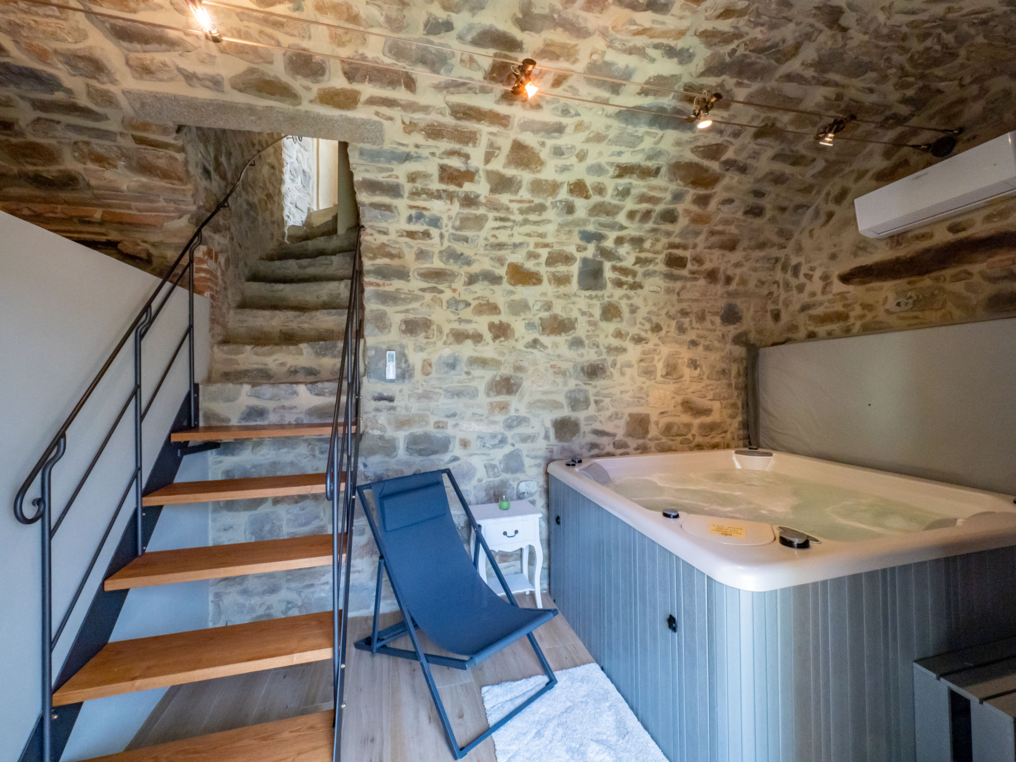 Foto 22 - Casa de 1 habitación en Seggiano con terraza y bañera de hidromasaje