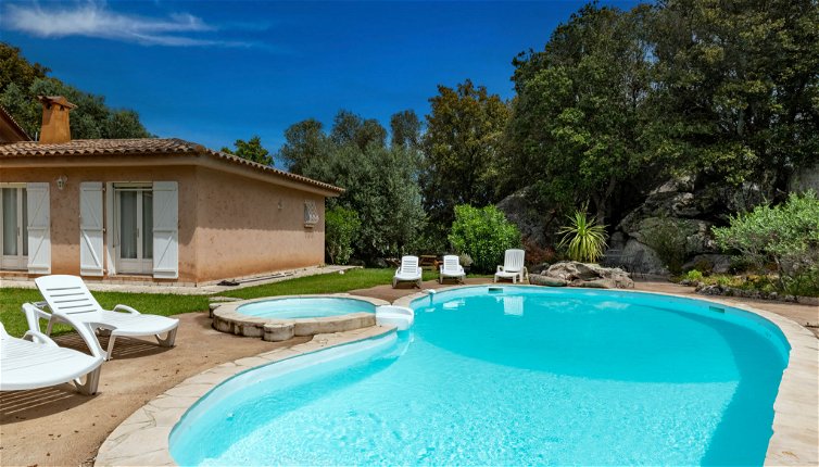 Foto 1 - Casa de 3 habitaciones en Porto-Vecchio con piscina privada y vistas al mar