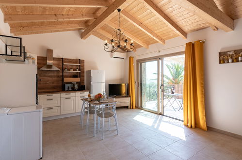 Photo 3 - 1 bedroom House in Porto-Vecchio with terrace and sea view