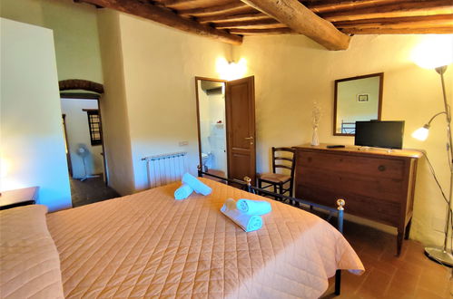 Foto 10 - Apartamento de 3 quartos em Greve in Chianti com piscina e jardim