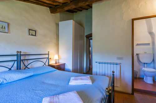 Foto 19 - Apartamento de 3 quartos em Greve in Chianti com piscina e jardim