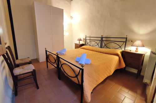 Photo 23 - 3 bedroom Apartment in Greve in Chianti with swimming pool and garden