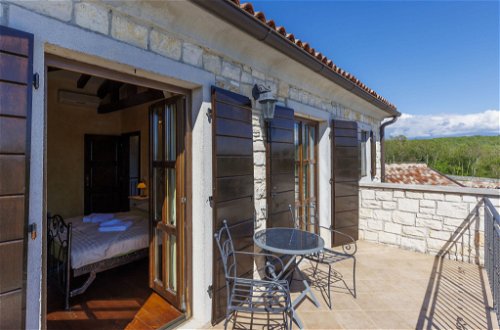 Foto 29 - Casa de 3 habitaciones en Višnjan con piscina privada y vistas al mar