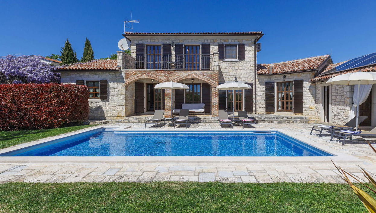 Casa de 4 quartos em Višnjan com piscina privada e jardim - Foto 1