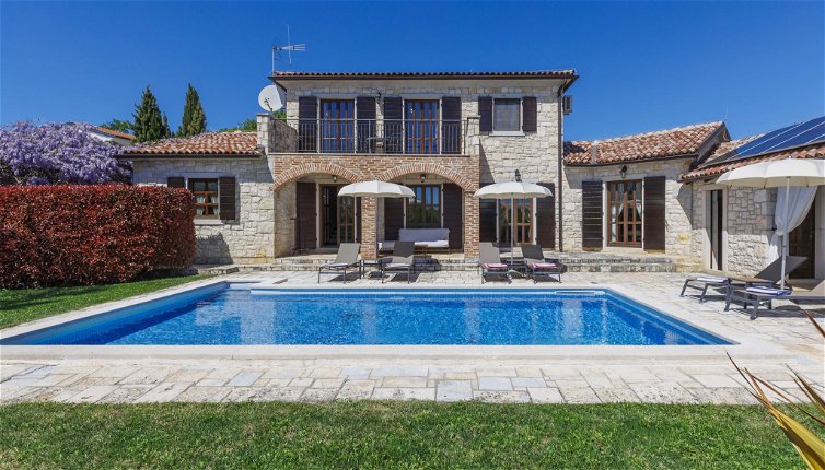 Foto 1 - Casa de 3 quartos em Višnjan com piscina privada e vistas do mar