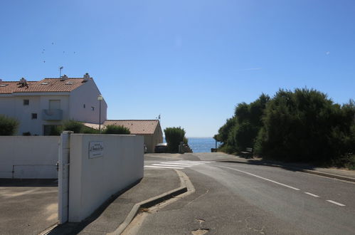 Photo 18 - Maison de 1 chambre à Les Sables-d'Olonne avec terrasse et vues à la mer