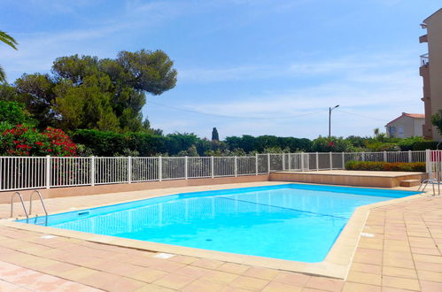 Foto 25 - Apartamento de 2 quartos em Fréjus com piscina e jardim