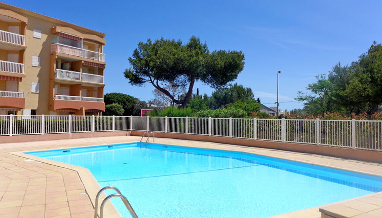 Photo 1 - Appartement de 1 chambre à Fréjus avec piscine et jardin