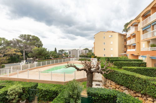 Foto 5 - Appartamento a Fréjus con piscina e giardino