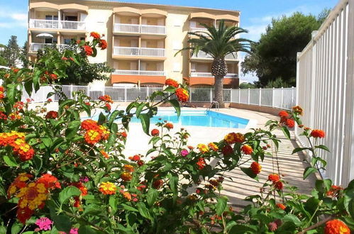 Foto 18 - Apartamento de 1 quarto em Fréjus com piscina e vistas do mar