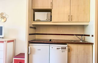 Foto 2 - Apartamento de 1 quarto em Saint-Raphaël com piscina e jardim