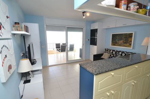 Photo 3 - 2 bedroom Apartment in Salou with terrace and sea view