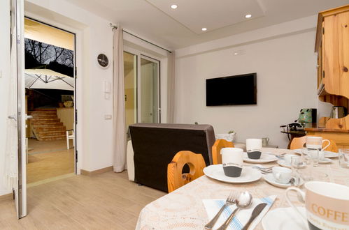 Photo 12 - 2 bedroom Apartment in Massa Lubrense with garden and sea view