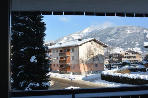 Foto 15 - Apartamento en Zell am See con vistas a la montaña