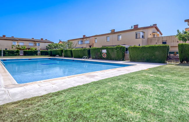 Casa de 5 quartos em Roses com piscina e jardim - Foto 1