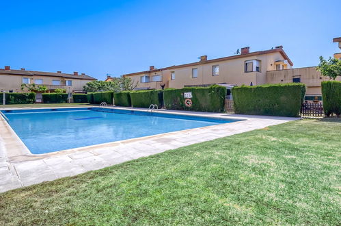 Photo 1 - Maison de 4 chambres à Roses avec piscine et jardin