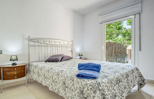 Casa de 5 quartos em Roses com piscina e jardim - Foto 3