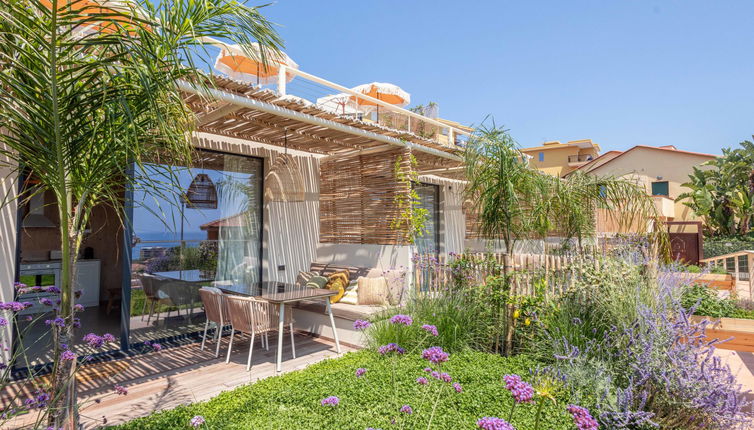 Photo 1 - Appartement de 2 chambres à Costarainera avec jardin et terrasse