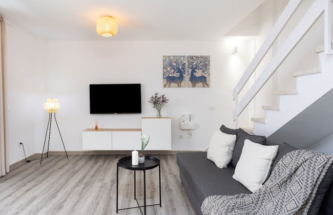 2 bedroom Apartment in Arona with swimming pool and terrace - Photo 7