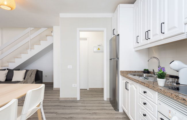 2 bedroom Apartment in Arona with swimming pool and terrace - Photo 11