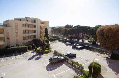 Photo 15 - Apartment in Bormes-les-Mimosas with terrace and sea view