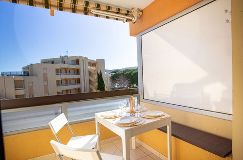 Photo 14 - Apartment in Bormes-les-Mimosas with terrace and sea view