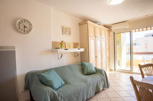 Foto 7 - Apartamento en Bormes-les-Mimosas con jardín y terraza