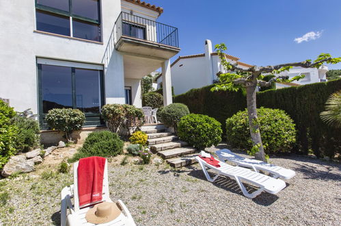 Foto 1 - Casa de 4 habitaciones en l'Escala con terraza y vistas al mar