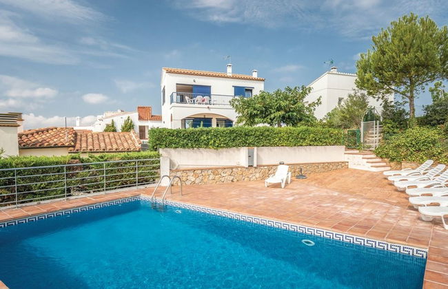 Maison de 4 chambres à l'Escala avec piscine et jardin - Photo 1