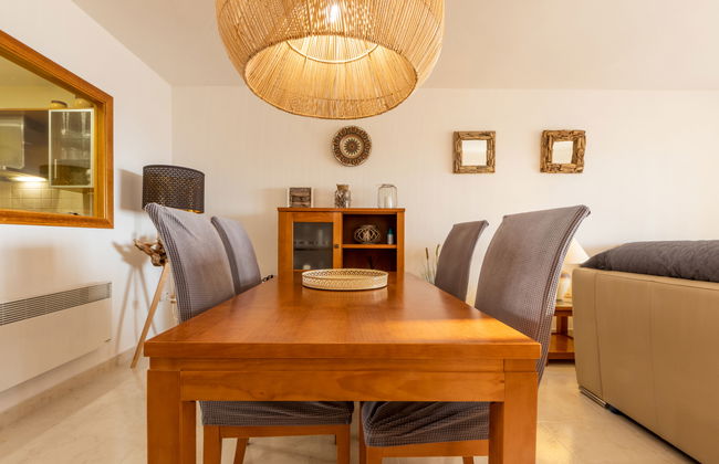 3 bedroom Apartment in Salou with swimming pool - Photo 8