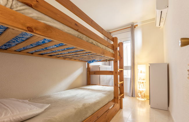 3 bedroom Apartment in Salou with swimming pool - Photo 14