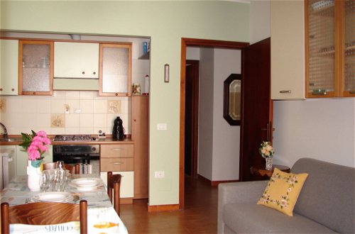 Foto 8 - Appartamento con 1 camera da letto a San Lorenzo al Mare con terrazza e vista mare