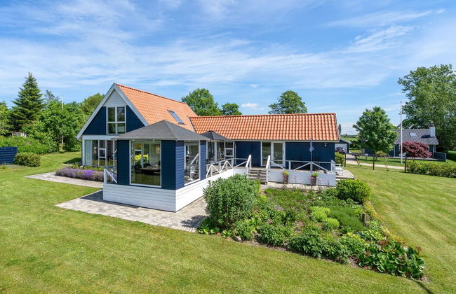 Casa de 3 quartos em Løgstrup com terraço - Foto 1