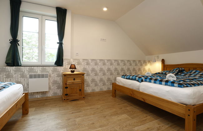 Apartamento de 3 quartos em Desná com jardim e banheira de hidromassagem - Foto 3