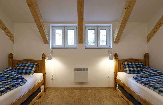 Apartamento de 3 quartos em Desná com jardim e banheira de hidromassagem - Foto 4