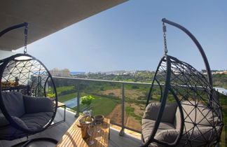 Foto 2 - Apartamento de 2 habitaciones en Portimão con piscina y vistas al mar