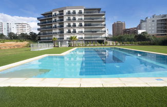 Photo 1 - Appartement de 2 chambres à Portimão avec piscine et terrasse