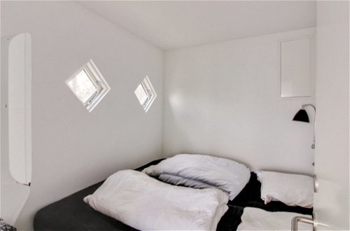 Foto 13 - Haus mit 1 Schlafzimmer in Gudhjem mit terrasse
