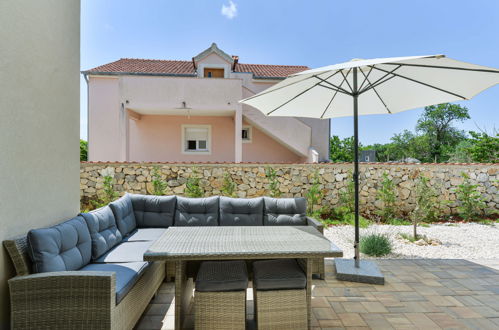 Photo 14 - 4 bedroom House in Sibenik with private pool and terrace