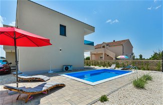 Foto 1 - Casa de 4 quartos em Sibenik com piscina privada e terraço