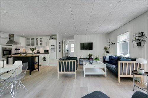 Foto 7 - Casa de 3 habitaciones en Rindby Strand con terraza y bañera de hidromasaje