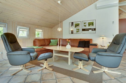 Photo 4 - 4 bedroom House in Blåvand with terrace and sauna