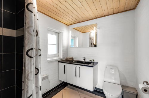 Photo 15 - Maison de 4 chambres à Blåvand avec piscine privée et terrasse