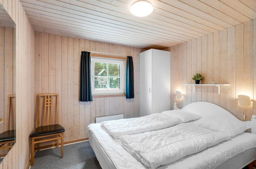 Photo 20 - Maison de 4 chambres à Blåvand avec piscine privée et terrasse