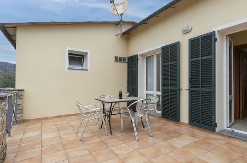 Photo 18 - 1 bedroom Apartment in Imperia with garden and terrace