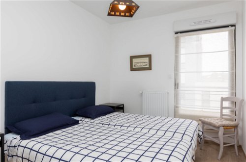 Foto 15 - Appartamento con 2 camere da letto a Dinard con vista mare