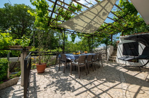 Photo 1 - Maison de 4 chambres à Vinodolska Općina avec terrasse et vues à la mer