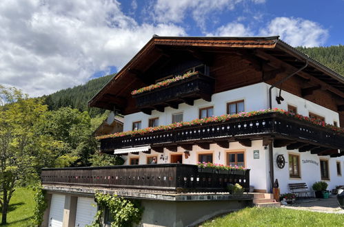 Foto 1 - Apartamento de 4 quartos em Neukirchen am Großvenediger com terraço e vista para a montanha