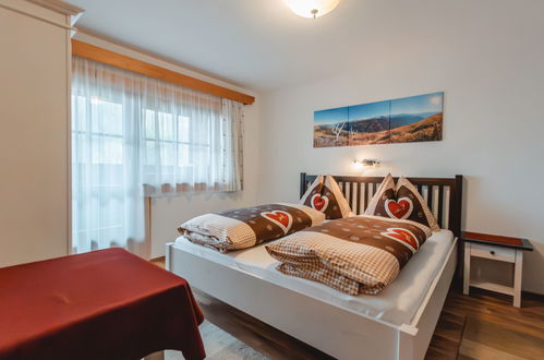 Foto 8 - Apartamento de 4 quartos em Neukirchen am Großvenediger com terraço e vista para a montanha